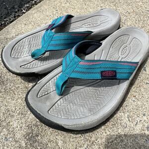 Keen Women Shoe Flip Size 7.5 Blue Thong Sandal Pre Owned 935